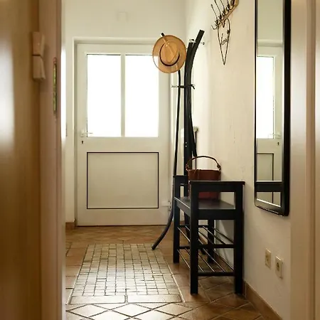 Fresh With Terrace + Free Parking Appartement