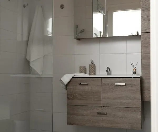 Fresh With Terrace + Free Parking