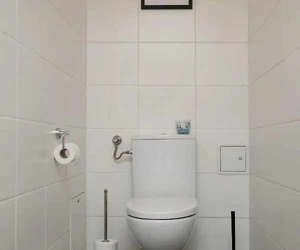 Fresh With Terrace + Free Parking